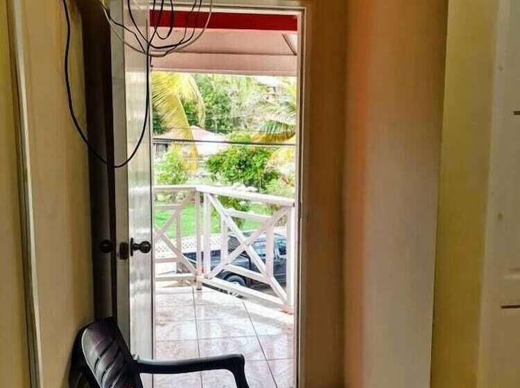 پانسیون Max Retreats