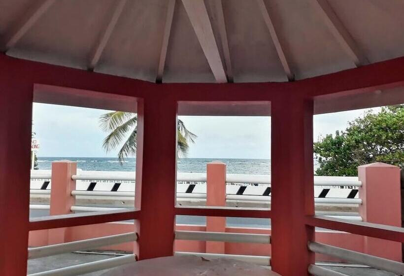 پانسیون Max Retreats