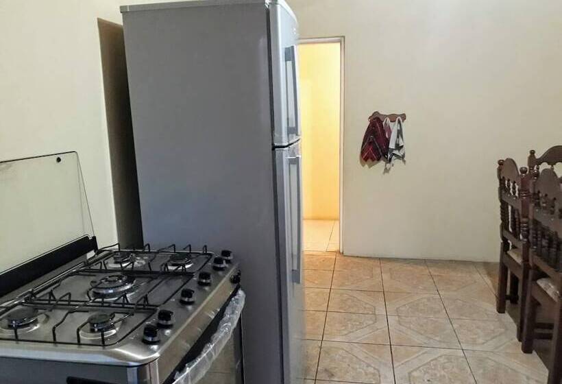 پانسیون Max Retreats