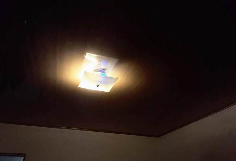 پانسیون Max Retreats