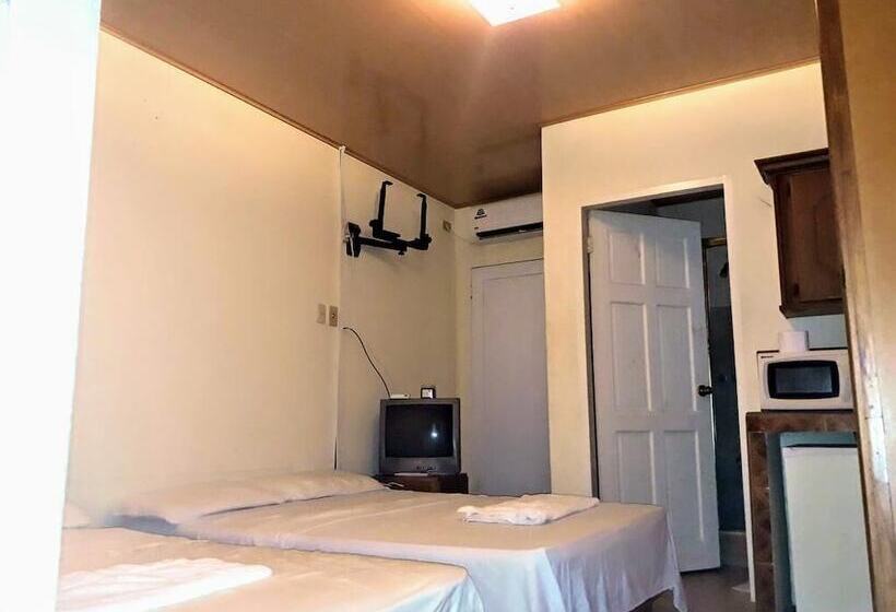 پانسیون Max Retreats