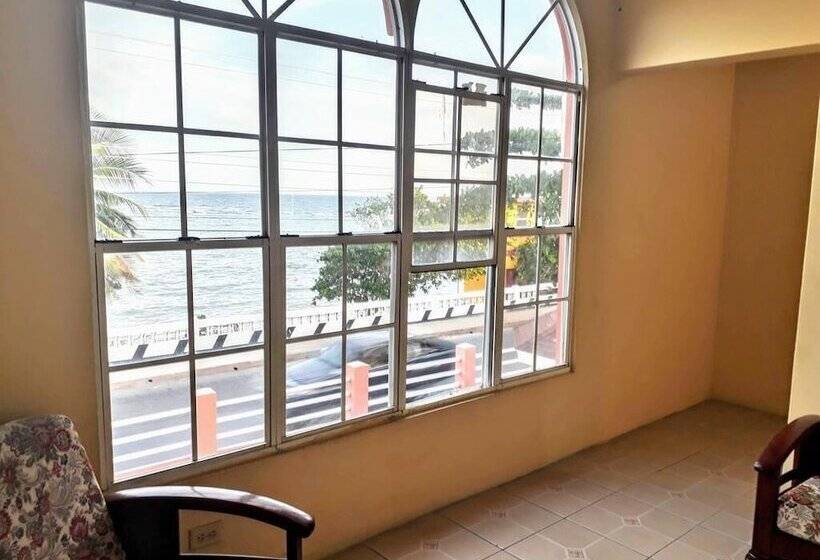 پانسیون Max Retreats