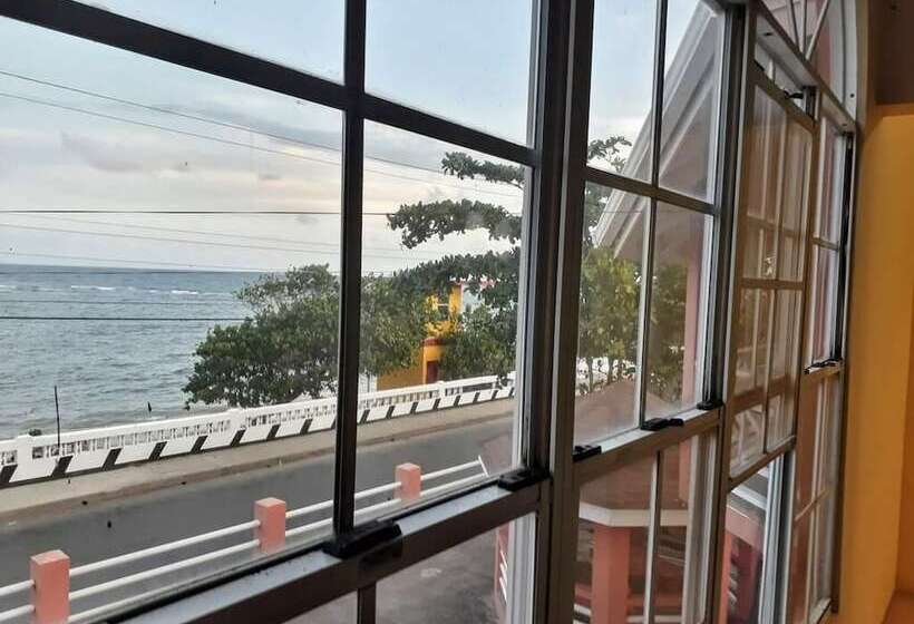 پانسیون Max Retreats