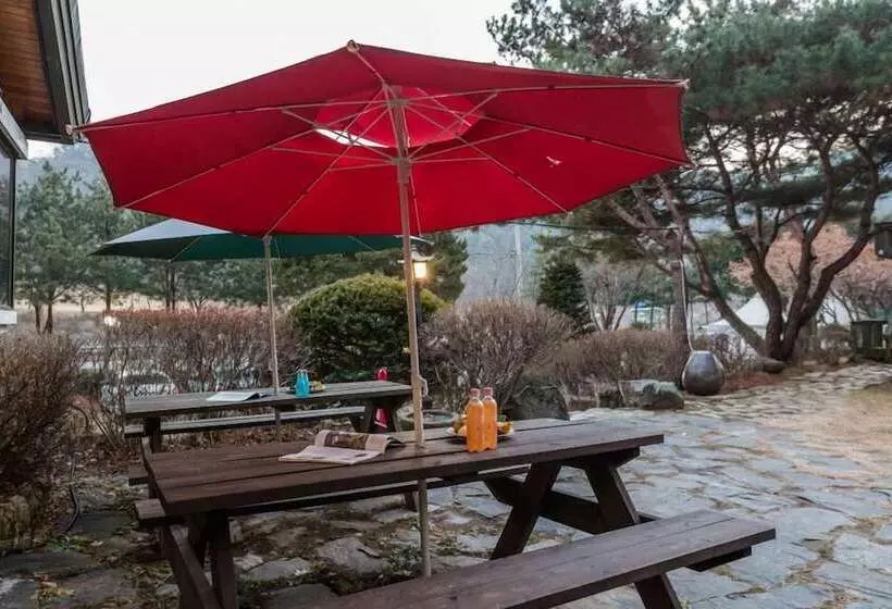 Majatalo Morning Palace