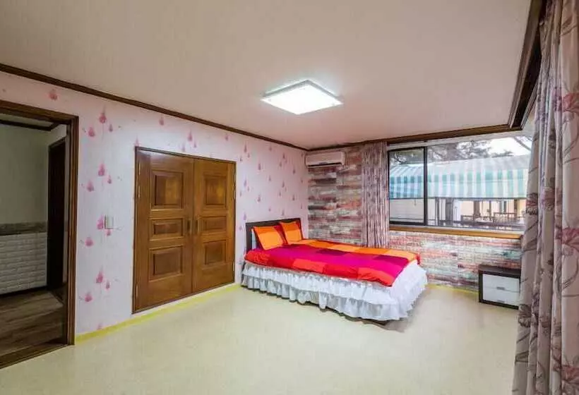 Majatalo Morning Palace