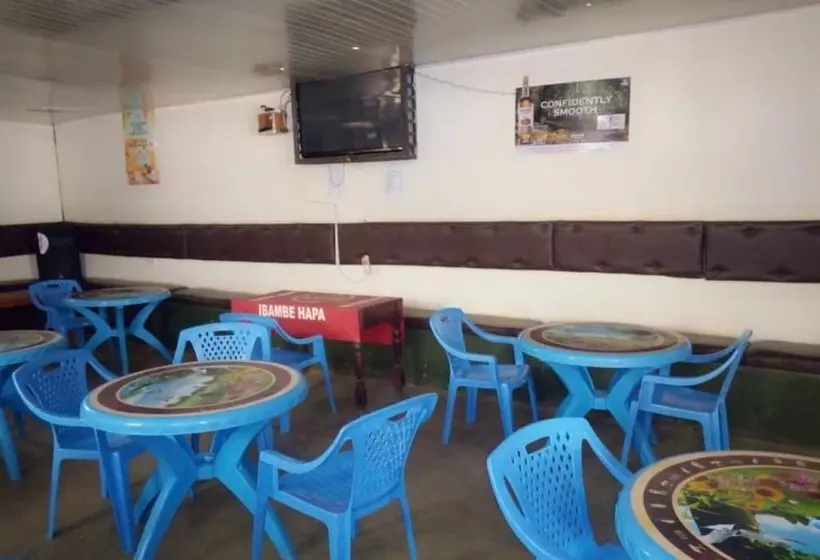 پانسیون The Place Bar And Restaurant