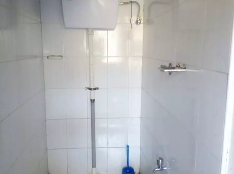 پانسیون The Place Bar And Restaurant