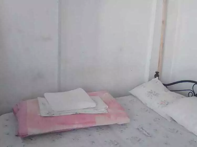 پانسیون The Place Bar And Restaurant