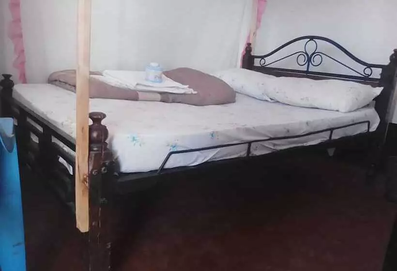 پانسیون The Place Bar And Restaurant