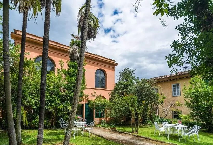 Pretty Farmhouse In Bacchereto With Swimming Pool