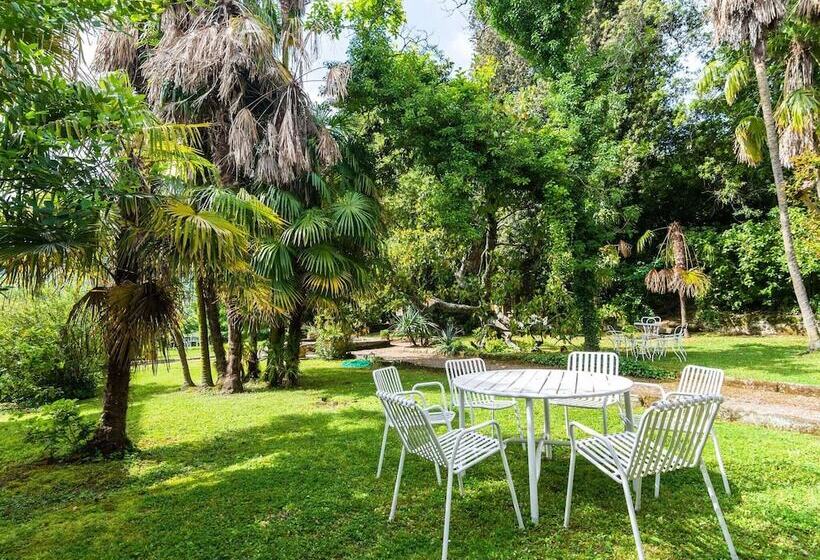 Pretty Farmhouse In Bacchereto With Swimming Pool