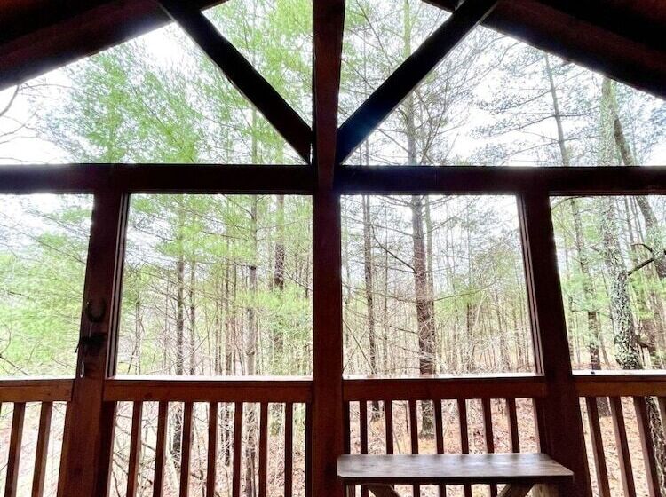 Private And Perfect! Hot Tub, King Bed, Fireplace Dog And Motorcycle Friendly Studio Cabin By Re