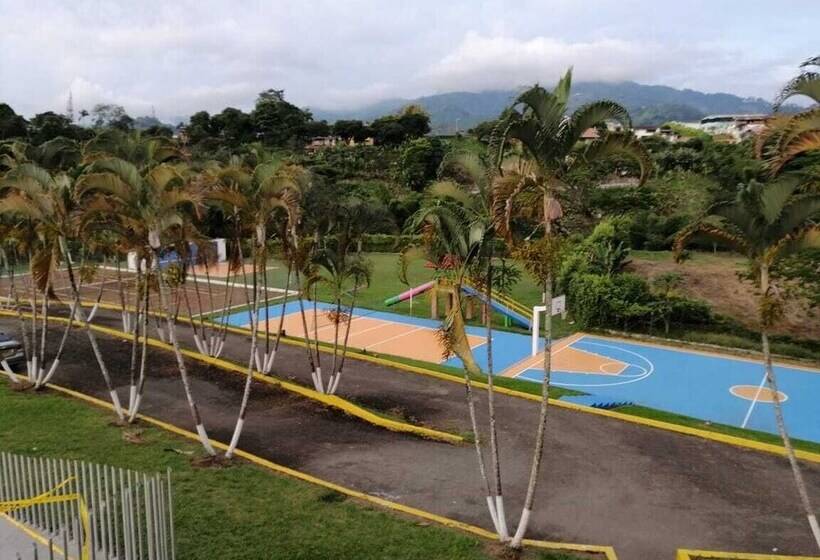 استراحتگاه Club Mónaco