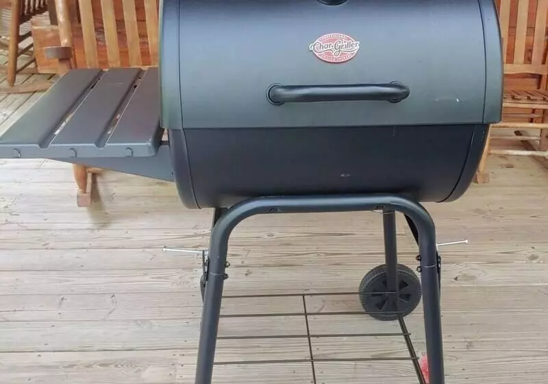 Romantic, Pet Friendly Cabin With Private Hot Tub, Washer/dryer And Full Kitchen Studio Cabin By Red