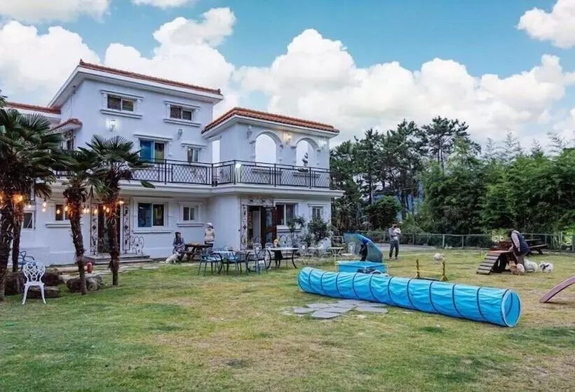 Santamonica Pension