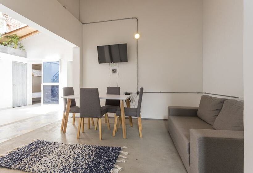 Gaston Coliving Hostel