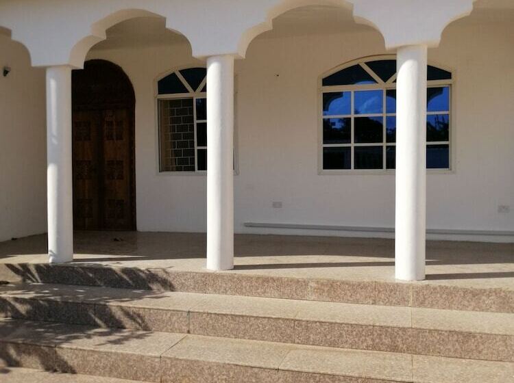 Salhiya Lodge Hostel