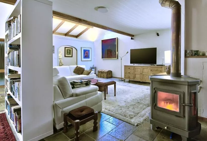 Aamiaismajoitus (B&B) Sandspit Lodge