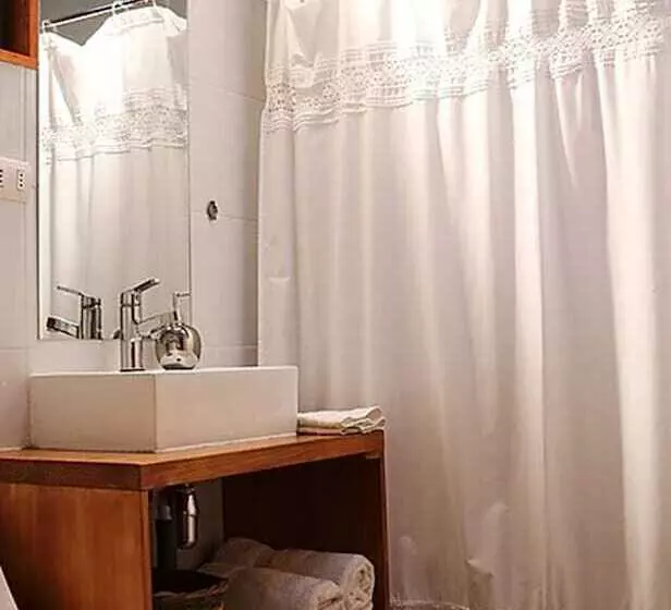 El Arbol Eco Lodge   Hostel