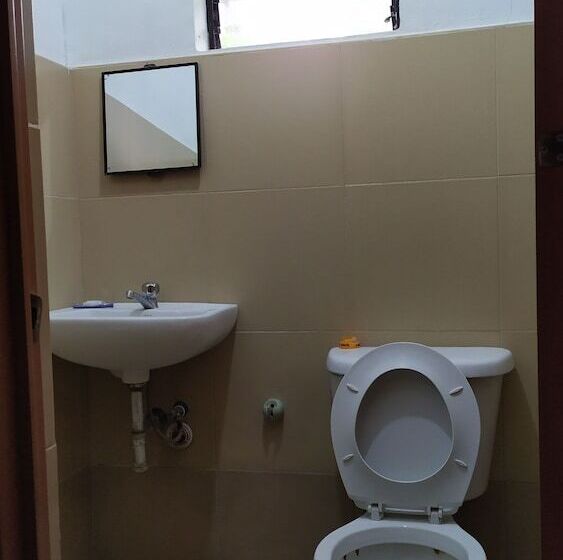 בית מלון כפרי Labros Adventure Camp And Waterfront