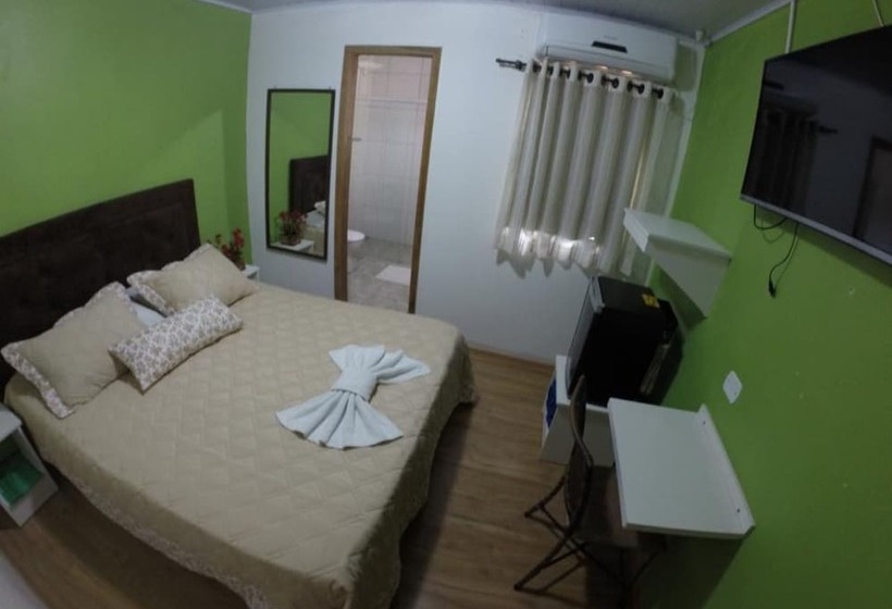 ホテル Queiroz Palace