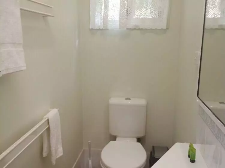 Hotelli Silver Wattle Caravan Park