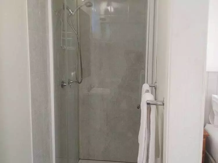 Hotelli Silver Wattle Caravan Park