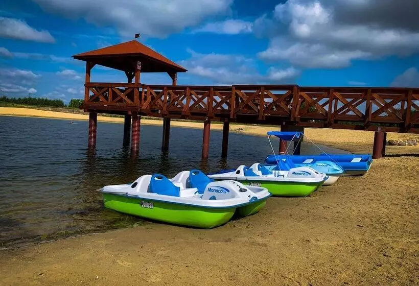 Hotelli & Spa Antyczny Dwór