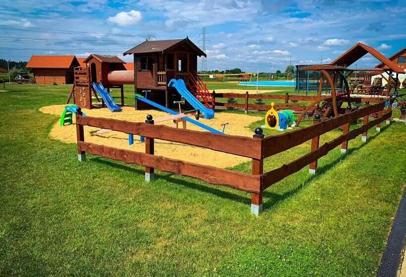 Hotelli & Spa Antyczny Dwór