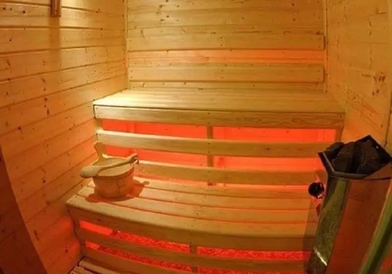 Hotelli & Spa Antyczny Dwór