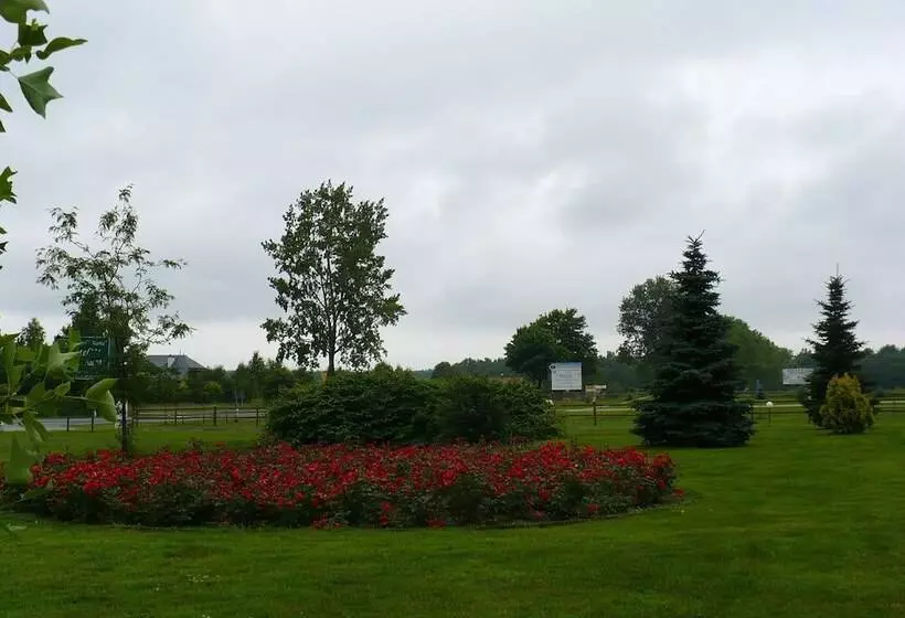 Hotelli Zajazd Marta