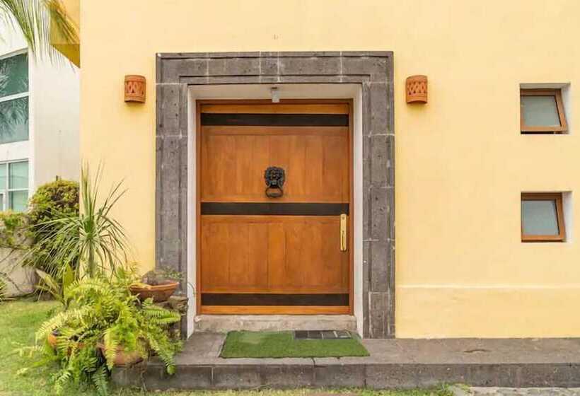 بنسيون Casa La Columna