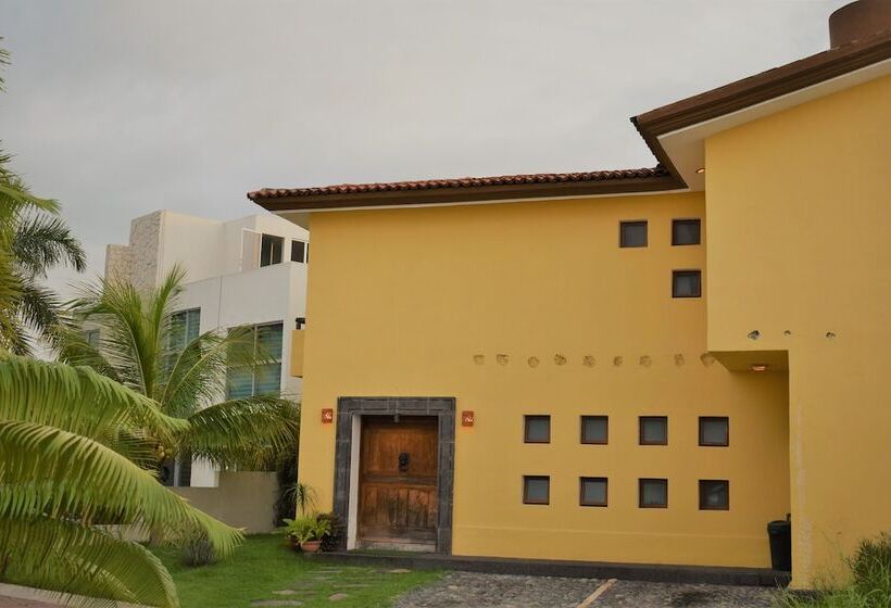 بنسيون Casa La Columna