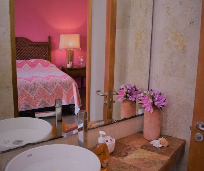 بنسيون Casa La Columna