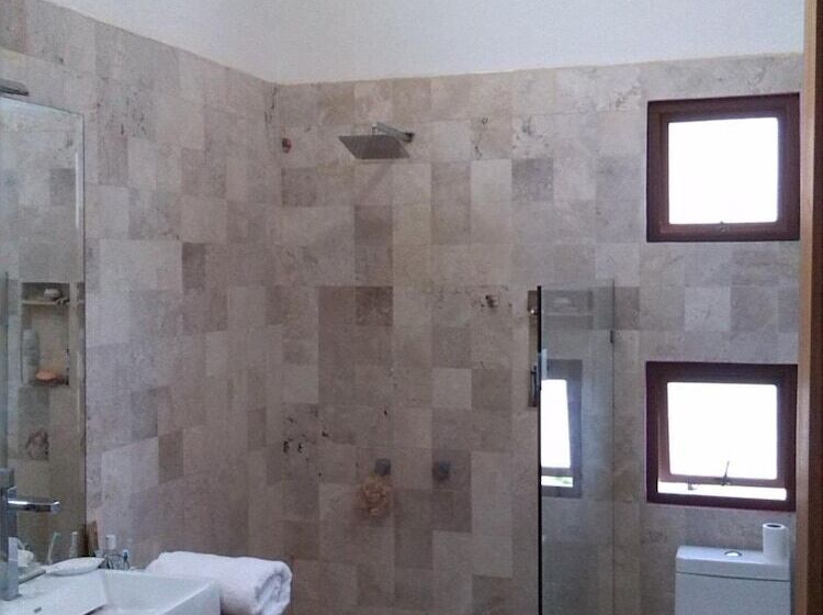 بنسيون Casa La Columna