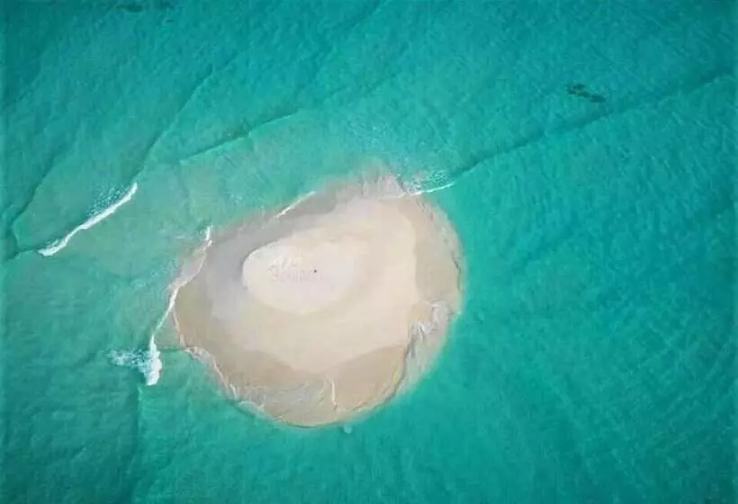 پانسیون Explore Island Inn