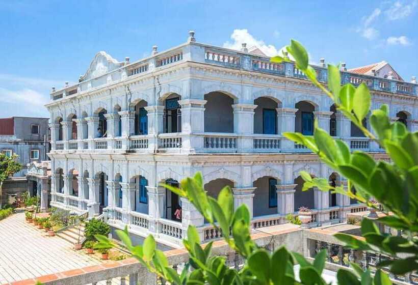 پانسیون Tumbler Travel