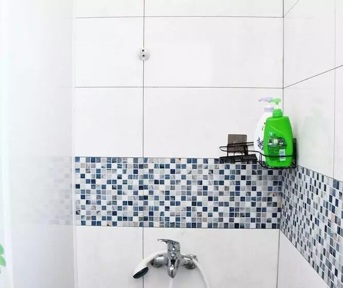 پانسیون Tumbler Travel