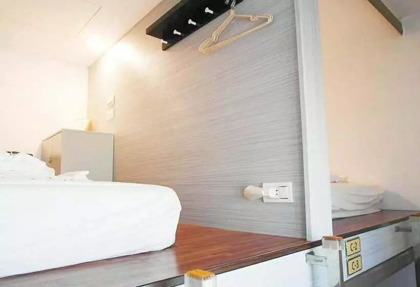 پانسیون Tumbler Travel