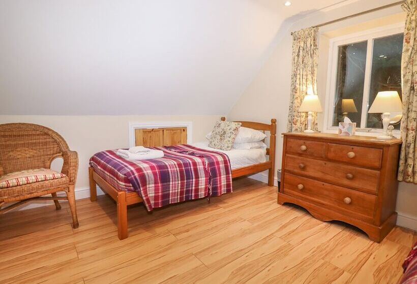 The Cottage At Barrow Mead