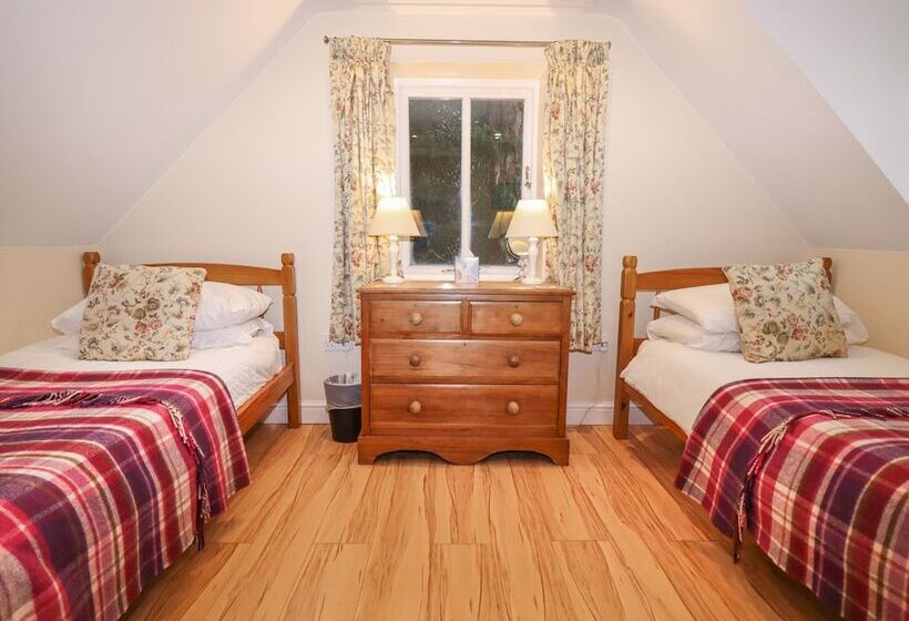 The Cottage At Barrow Mead