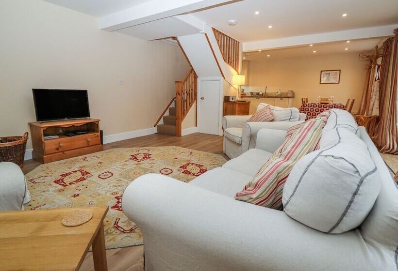 The Cottage At Barrow Mead