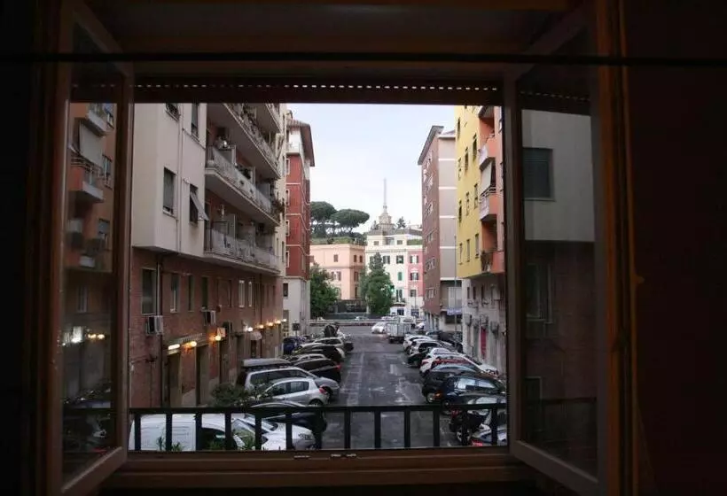 تختخواب و صبحانه Vatican Giulia
