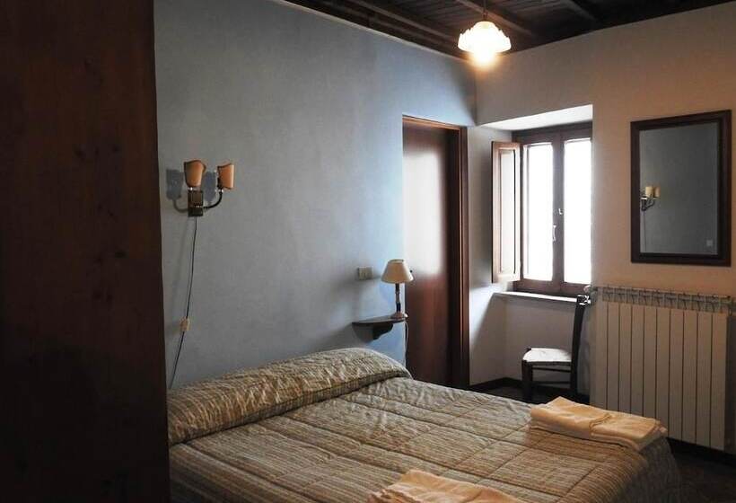 مبيت وإفطار Locanda Il Falco Nero