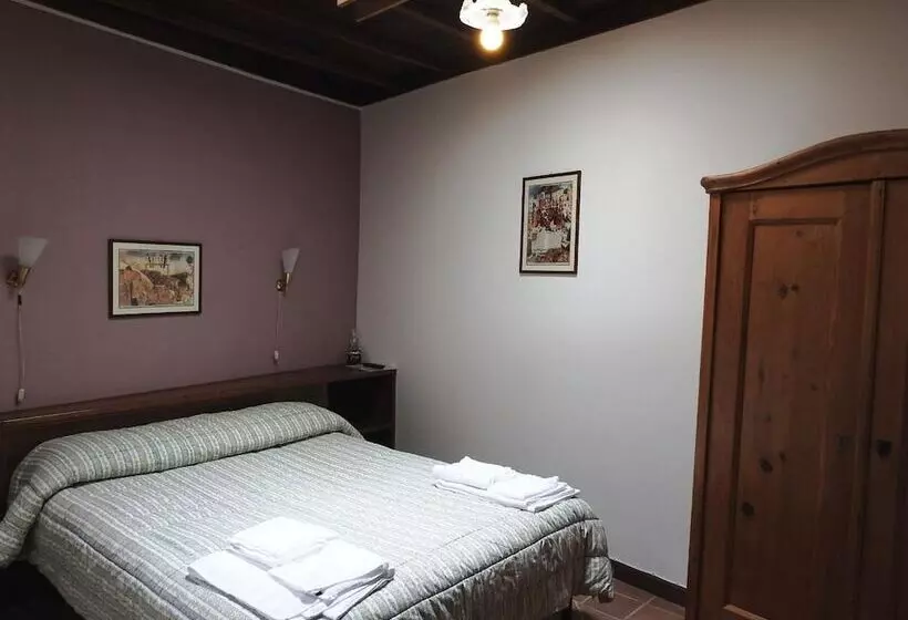 ベッドアンドブレックファースト Locanda Il Falco Nero