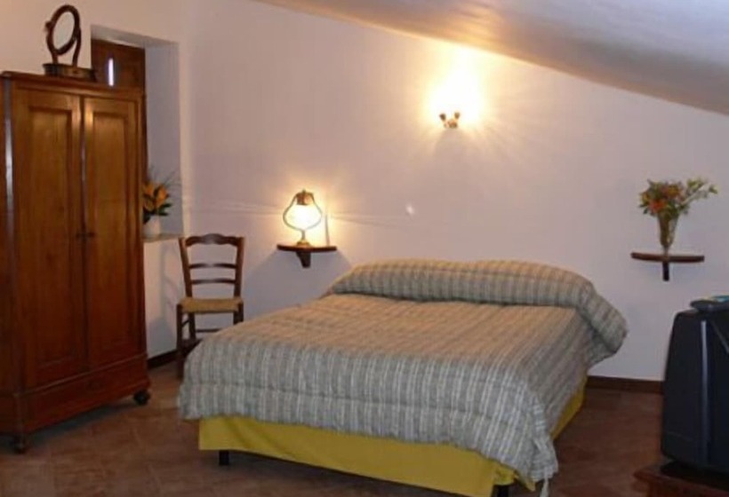 مبيت وإفطار Locanda Il Falco Nero