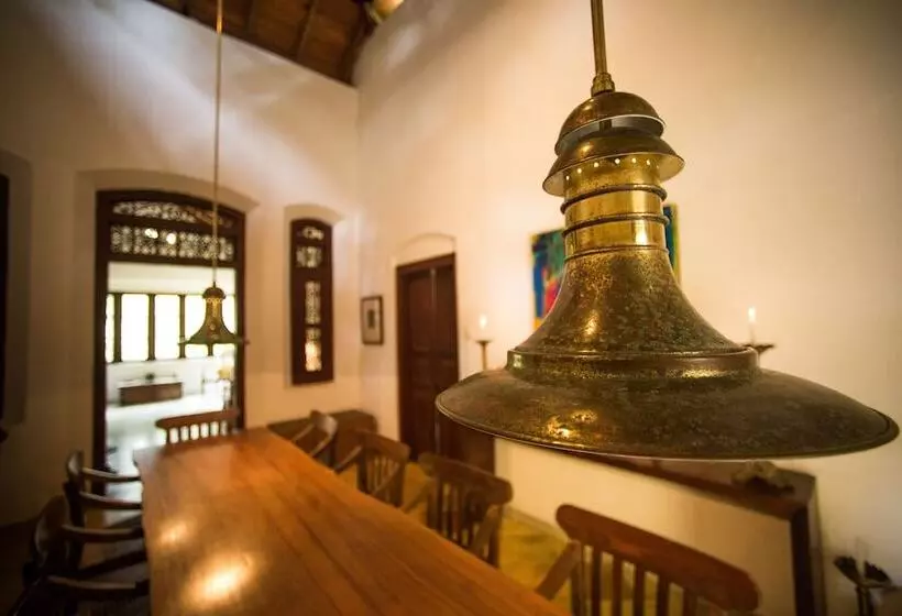 تختخواب و صبحانه Mirissa Hills Resort