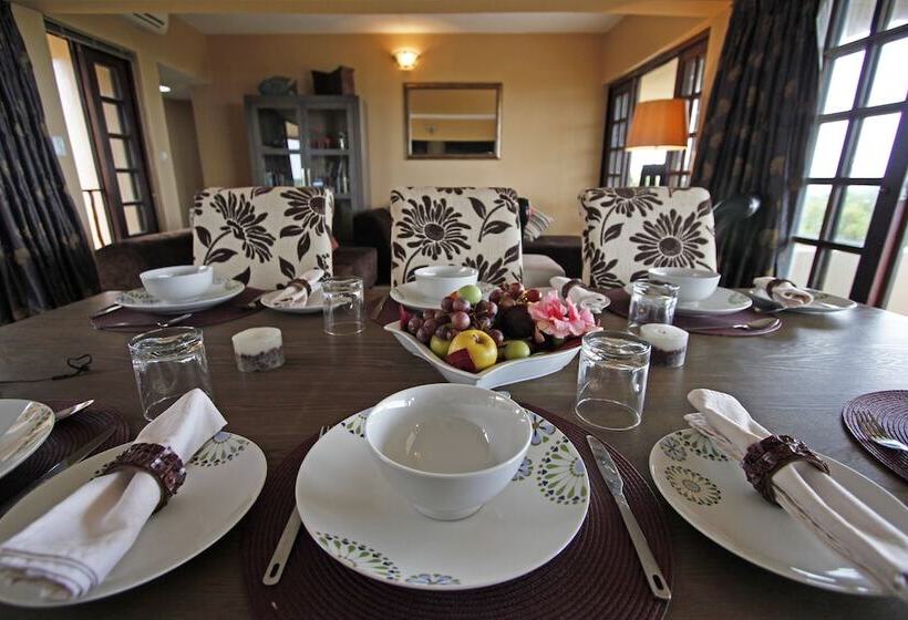 Deacra Villas By Sol Resorts