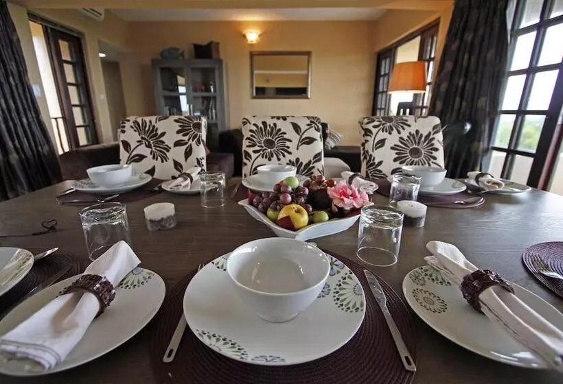 Deacra Villas By Sol Resorts