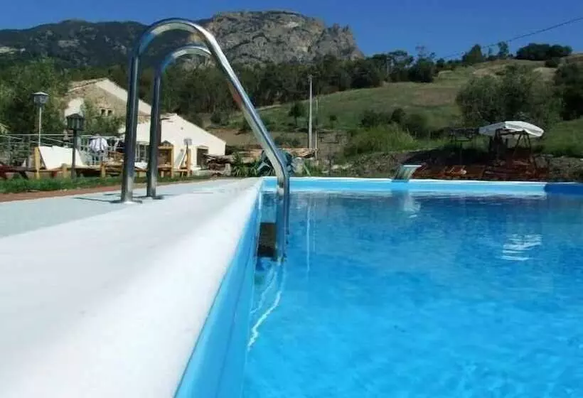 ホテル A Sena Runcatini